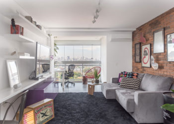 Revêtement de brique, de tuiles de métro et de ciment brûlé. Tout en un appartement en duplex!