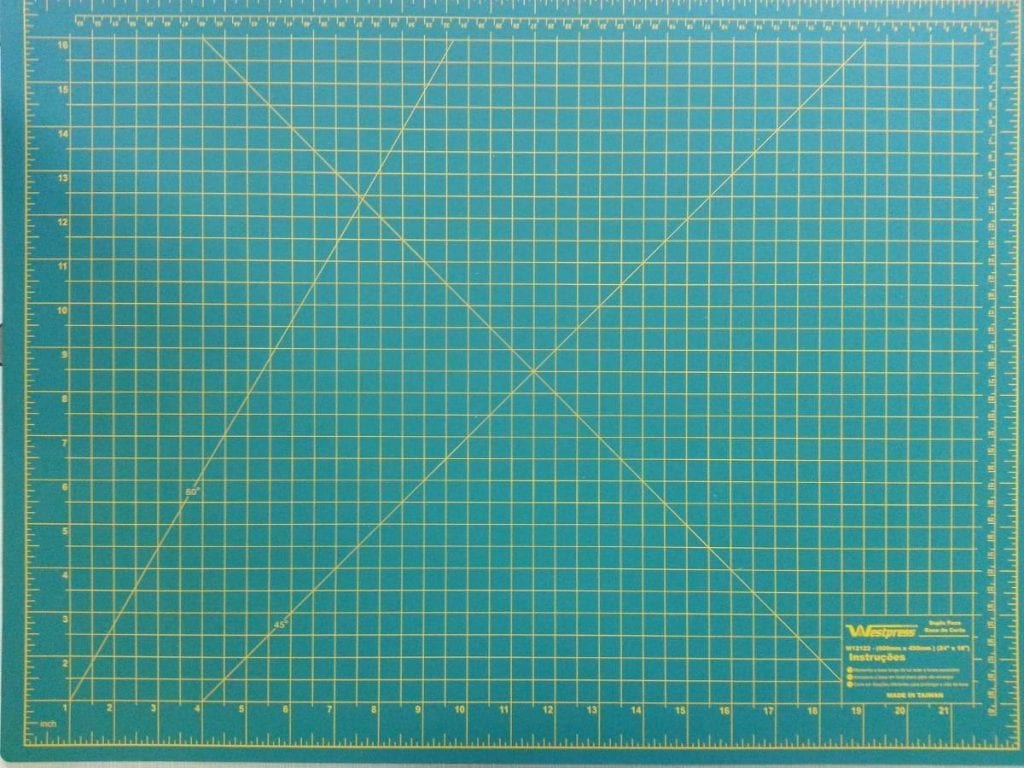 base de coupe pour travailler avec des outils EVA pour travailler avec EVA