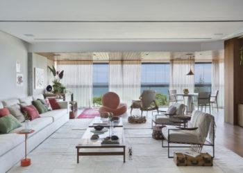 A Rio, face à la mer a un décor coloré et cosy