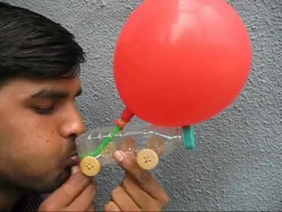 Activités éducatives avec recyclage pour la journée des enfants