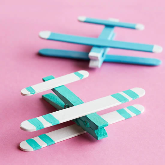 Avions avec bâtons de popsicle