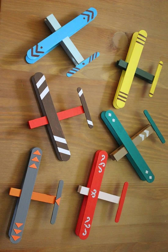 Avions avec bâtons de popsicle