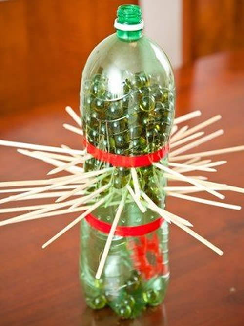 Jouets recyclés avec bouteille en PET