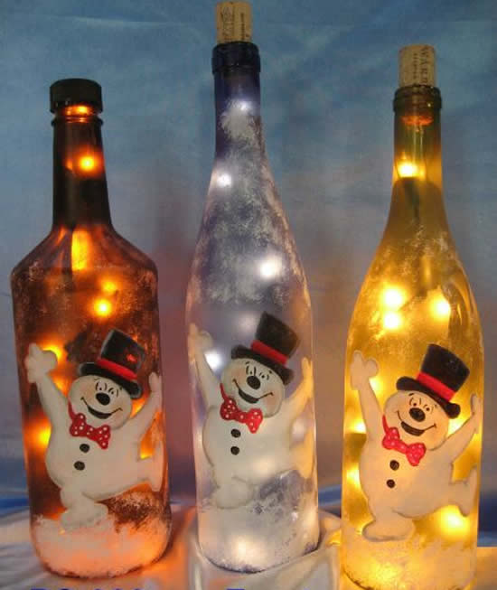 Décoration avec bouteilles et clignotant pour Noël