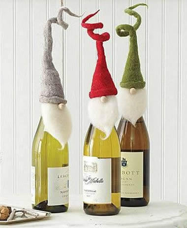 Recyclage avec des bouteilles décorées pour Noël