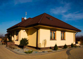 Maison à un étage 10×10 – disposition des pièces, options du projet