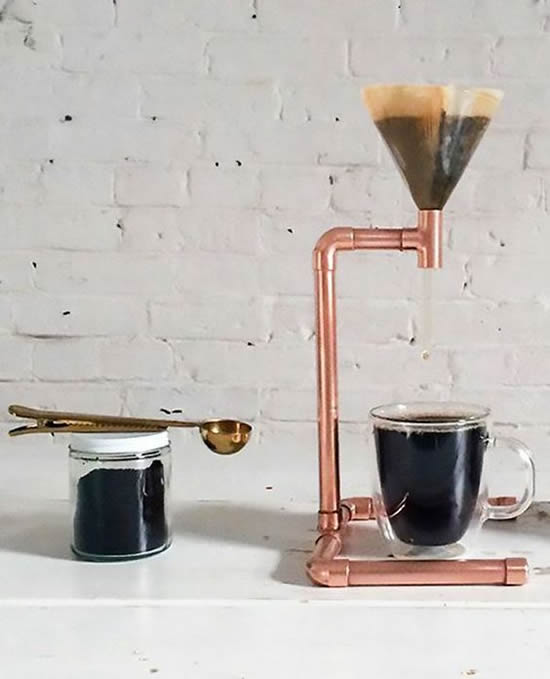 passoire à café avec tuyaux