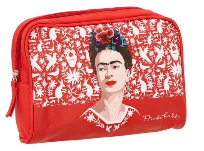 Nécessaire rouge avec dessin de Frida portant une robe rouge avec des fleurs sur la tête