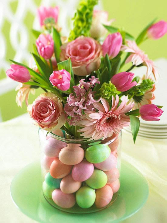Décoration de Pâques avec des compositions florales