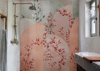 Est-ce une bonne idée de mettre du papier peint dans la salle de bain?