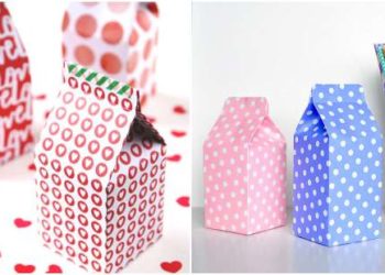 Souvenir de carton de lait avec des moules