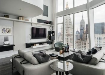 Un appartement minimaliste à New York avec une vue à couper le souffle