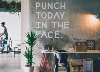 7 idées de conception d’espace de travail qui inspirent les employés