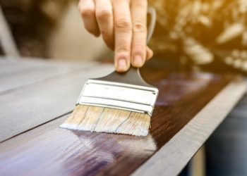 Guide de teinture du bois [All You Need to Know]