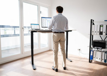 4 avantages d’un bureau debout