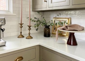 3 raisons de choisir les armoires de cuisine Greige