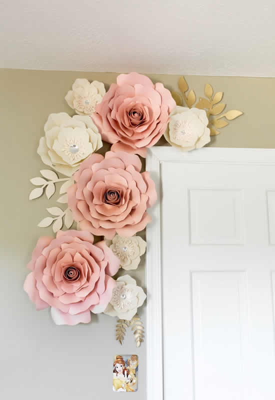 Belles fleurs en papier pour la décoration