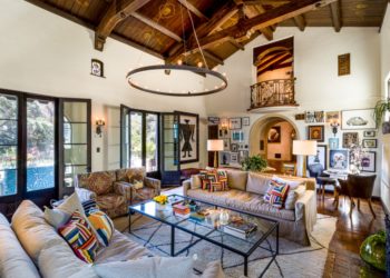 Le manoir de style colonial espagnol que Leonardo DiCaprio a acheté pour sa mère