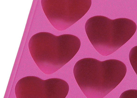 forme de silicone en forme de coeur pour faire des glaçons avec des roses