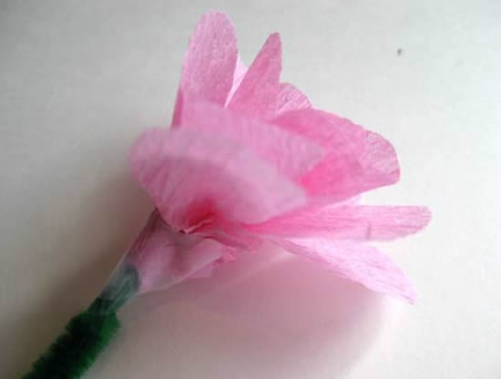 Comment faire une belle fleur avec du papier crépon