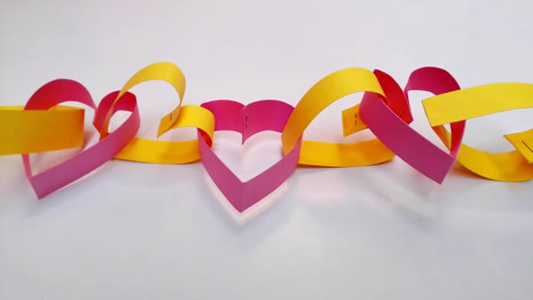 chaîne coeur avec papier