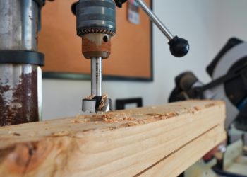 11 Meilleure perceuse à colonne budgétaire de 2021 [Reviewed & Buyer’s Guide]