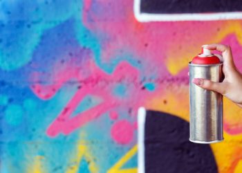 9 meilleures peintures en aérosol pour les graffitis testées [2021]