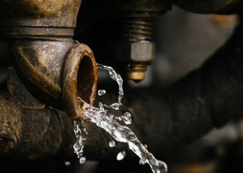 10 signes qu&rsquo;il est temps de remplacer la plomberie de votre maison