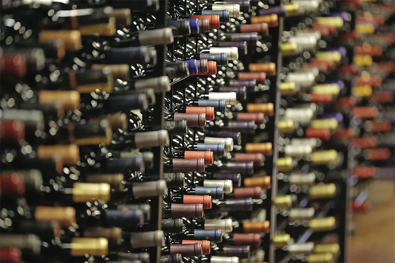 44 choses à faire et à ne pas faire pour le stockage du vin : une conception de la maison bien faite