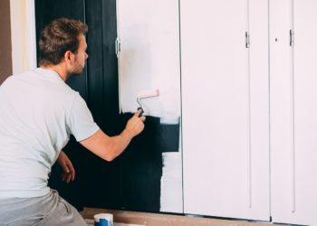 9 meilleures peintures pour placards de 2021 [Tested]