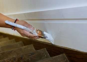 Comment peindre une garniture près d’un tapis [2021] [Buyer’s Guide]