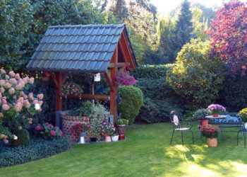 Comment créer une cour à faible entretien: 7 idées accrocheuses