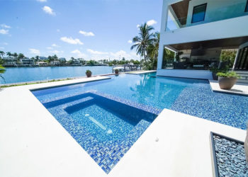 5 conseils de pro pour choisir le carrelage de votre piscine