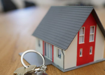 Comment préparer votre maison à vendre sur un budget