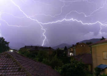 Comment protéger votre toit des dommages causés par la grêle