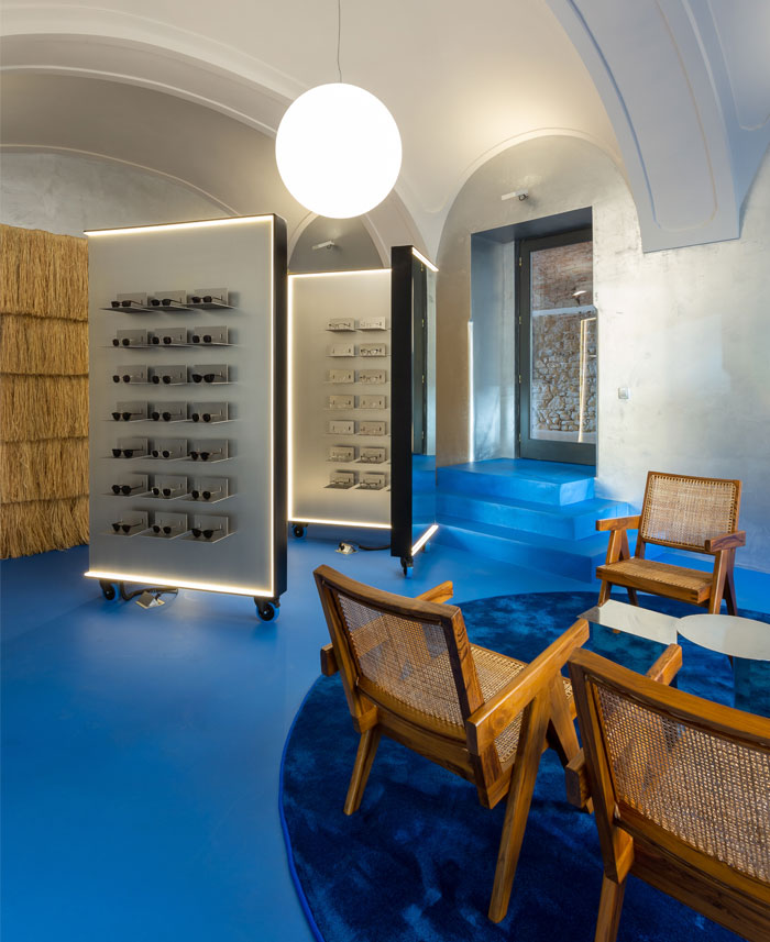 Magasin phare de Lunet par Bogdan Ciocodeică Studio magasin phare de lunet 7