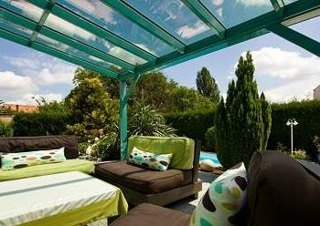 Comment abriter son balcon de la pluie ?