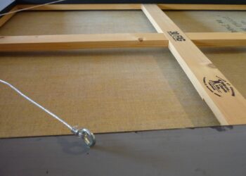 Comment accrocher des tableaux lourds ?