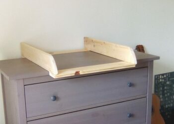 Comment adapter un plan à langer sur une commode ?