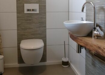 Comment agrandir visuellement un WC ?