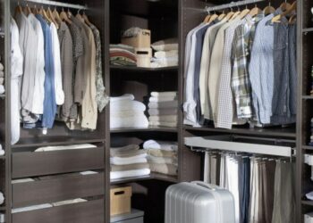 Comment bien ranger son armoire à vêtement ?