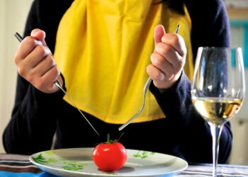 Comment bien tenir sa fourchette ?