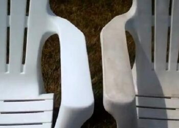 Comment blanchir une table de jardin en plastique blanc ?