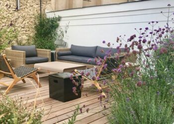 Comment cacher un sol de terrasse moche ?