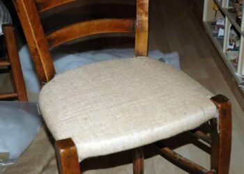 Comment changer le tissu d'une chaise ?