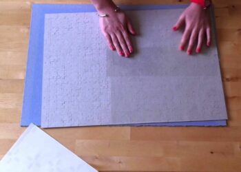 Comment coller un puzzle avec la colle Ravensburger ?