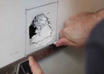 Comment combler une niche dans un mur ?