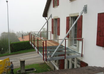 Comment construire un balcon suspendu ?