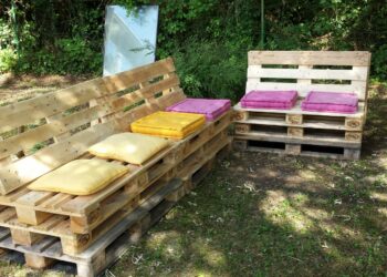 Comment construire un salon de jardin avec des palettes ?