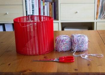 Comment débosseler un abat-jour ?